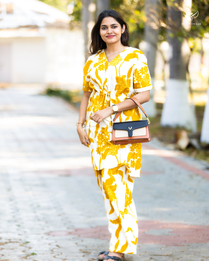 Aadhya Maternity kaftan with center zip