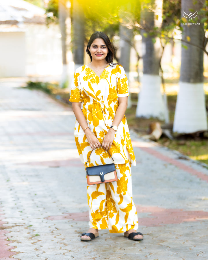 Aadhya Maternity kaftan with center zip