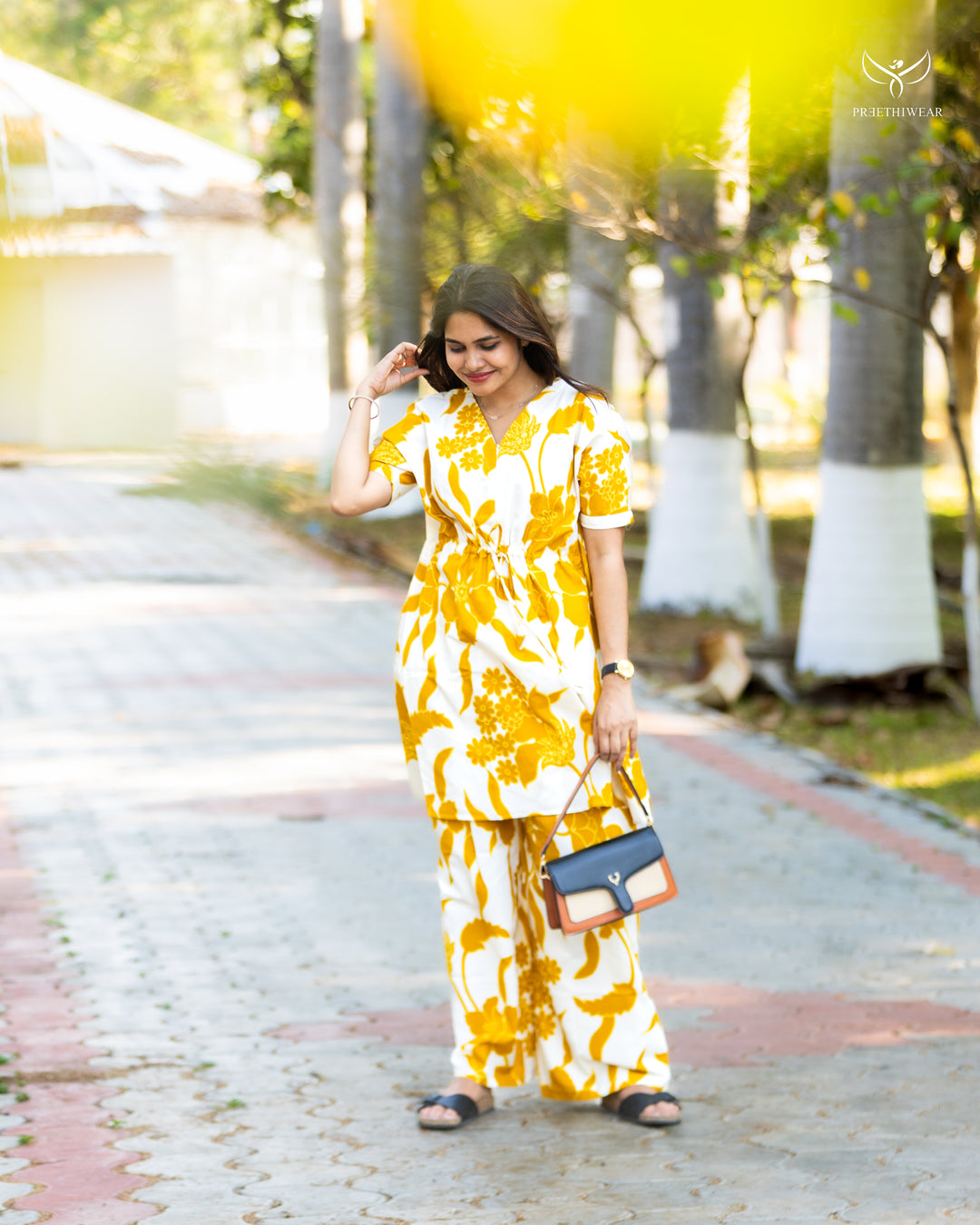 Aadhya Maternity kaftan with center zip