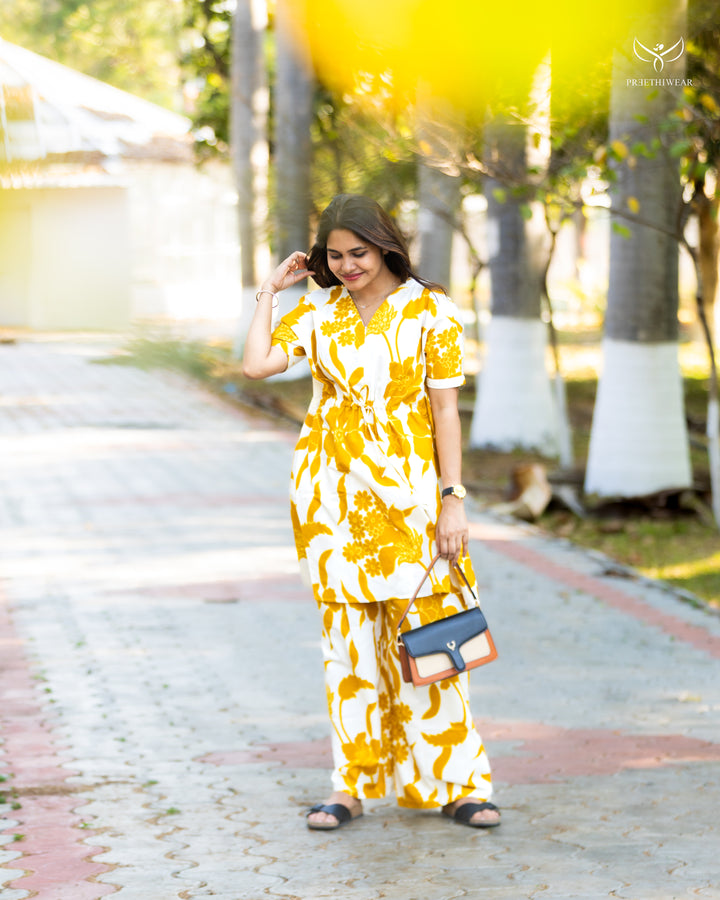 Aadhya Maternity kaftan with center zip