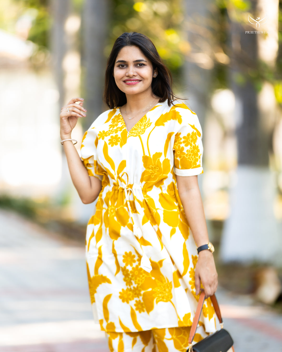 Aadhya Maternity kaftan with center zip