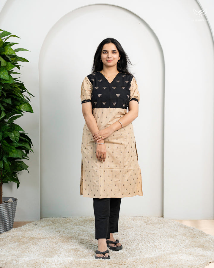 Akriti Maternity Dress with center Zip
