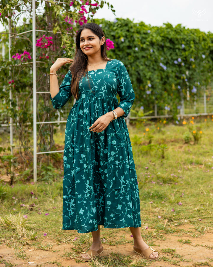 Smita3 Maternity Dress with center Zip