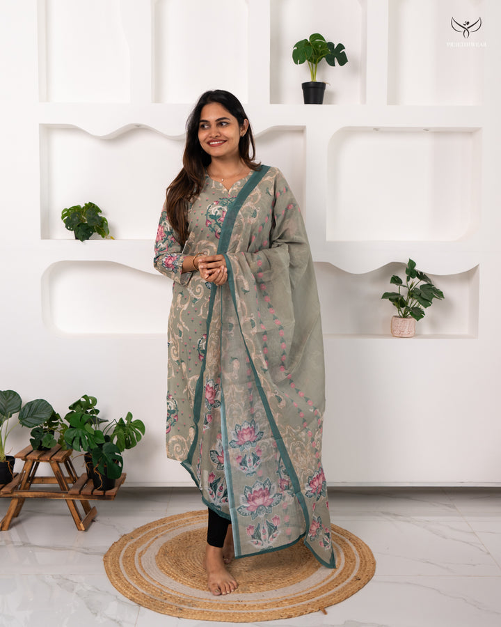 Kirubha Maternity Dress with center Zip