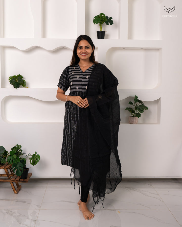 Swarna2 Maternity Dress with center Zip