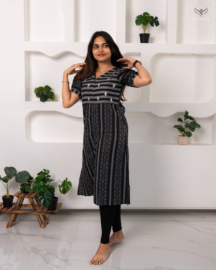 Swarna2 Maternity Dress with center Zip (PREORDER-OCT10)