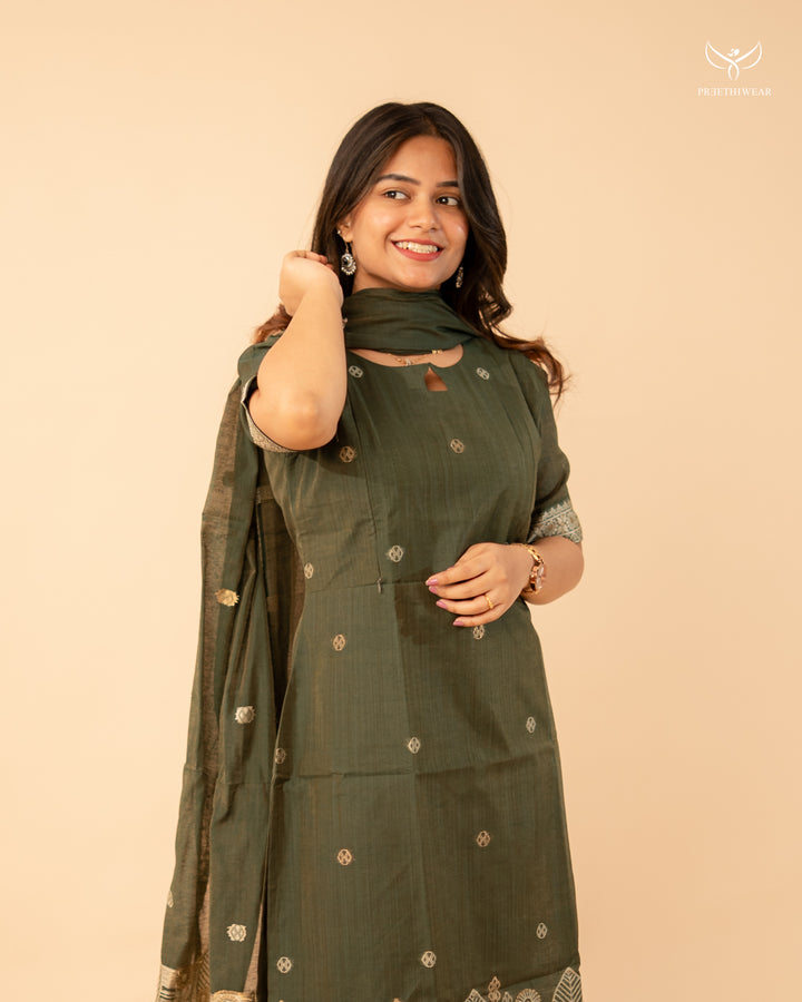 Dianaa Maternity Dress(PREORDER-SEP1)