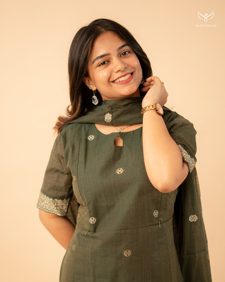 Dianaa Maternity Dress(PREORDER-SEP1)