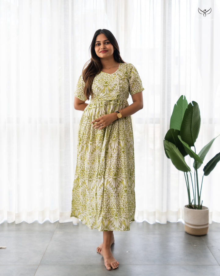 Udhaya Maternity Dress with center Zip