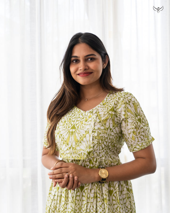 Udhaya Maternity Dress with center Zip
