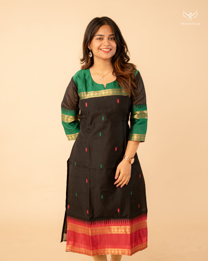 Bhumija Maternity Dress(PREORDER-SEP1)