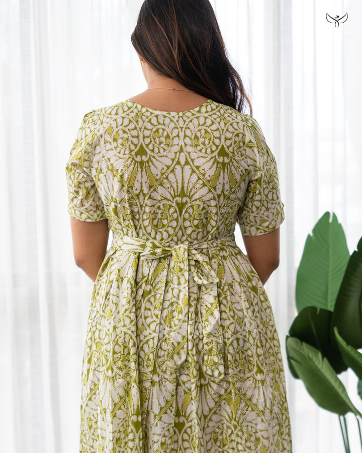 Udhaya Maternity Dress with center Zip
