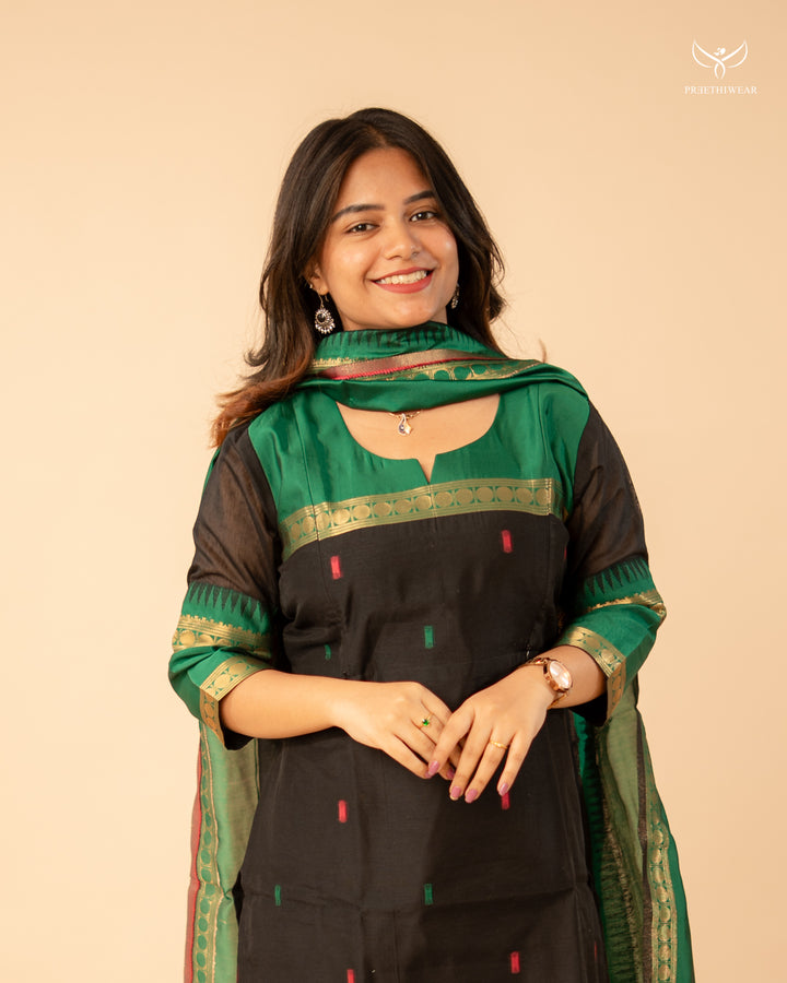 Bhumija Maternity Dress(PREORDER-SEP1)