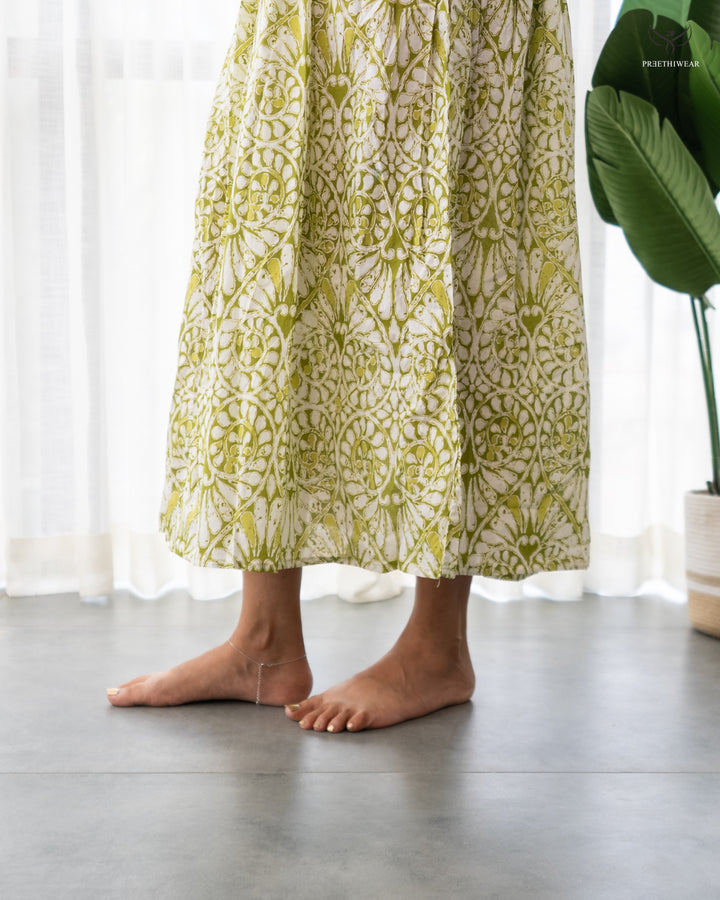 Udhaya Maternity Dress with center Zip