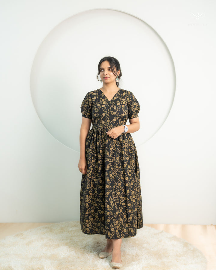 Hasha Maternity Dress with center Zip