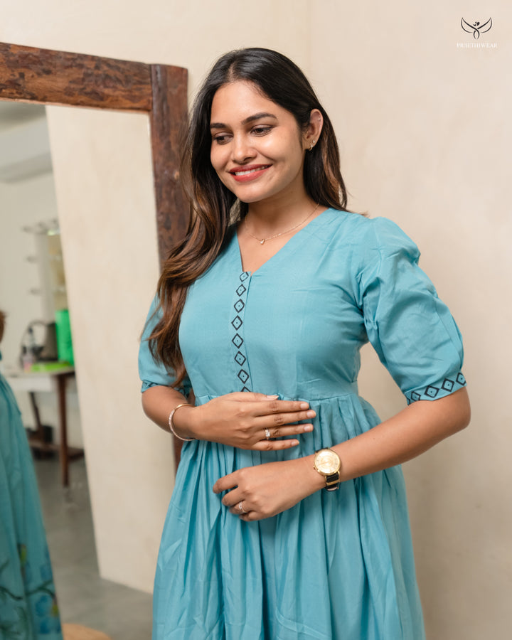 Kasthuri  Maternity Dress with center Zip