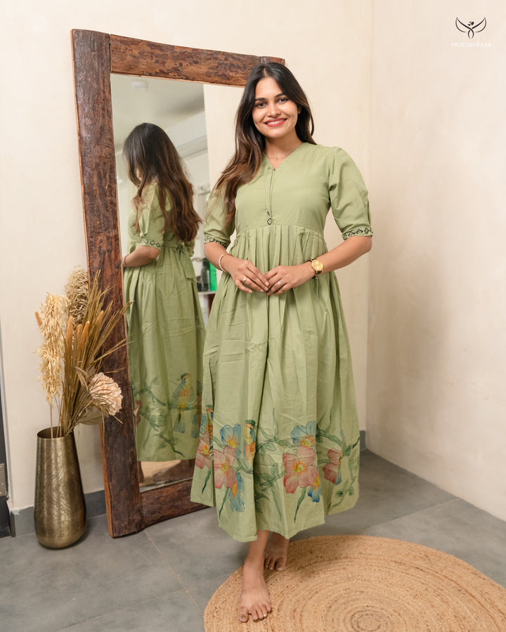 Uma1  Maternity Dress with center Zip