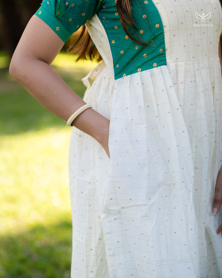 Manthra Maternity Dress - Onam special