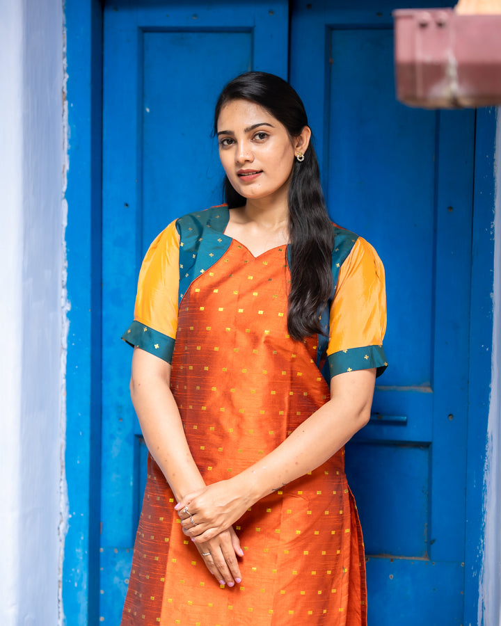 Nathiya Straight kurthi  (Non-maternity)