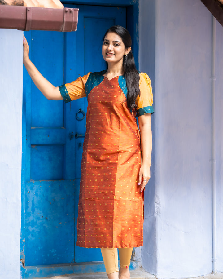 Nathiya Straight kurthi  (Non-maternity)