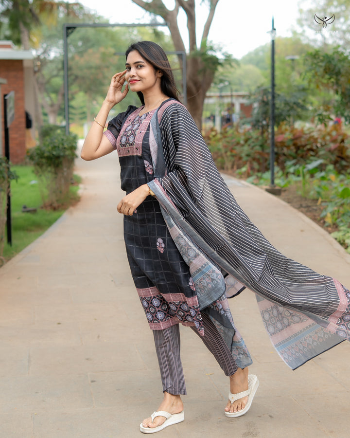 Himaja  Maternity Dress