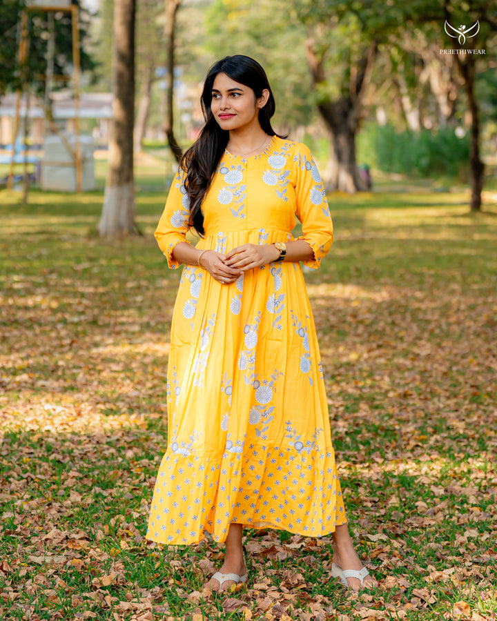 Afra Maternity Dress with center Zip  (PREORDER-APR13)