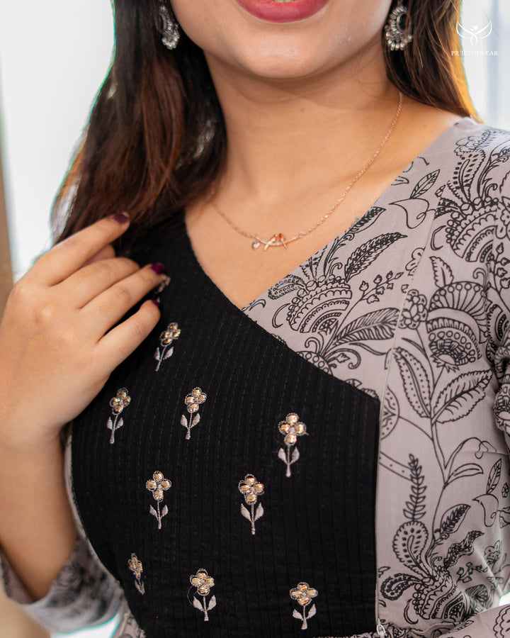 Vizhi Maternity Dress