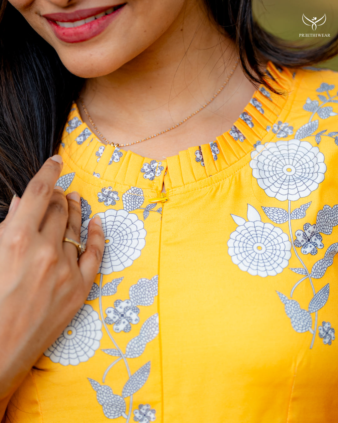 Afra Maternity Dress with center Zip  (PREORDER-APR13)