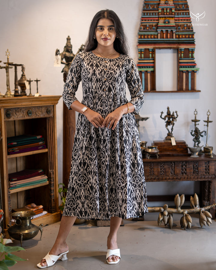 Harsha Maternity Dress (PREORDER-AUG17)