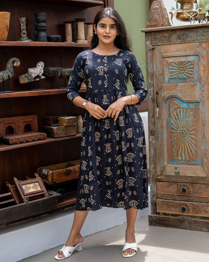 Roshani Maternity Dress(PREORDER-AUG17)