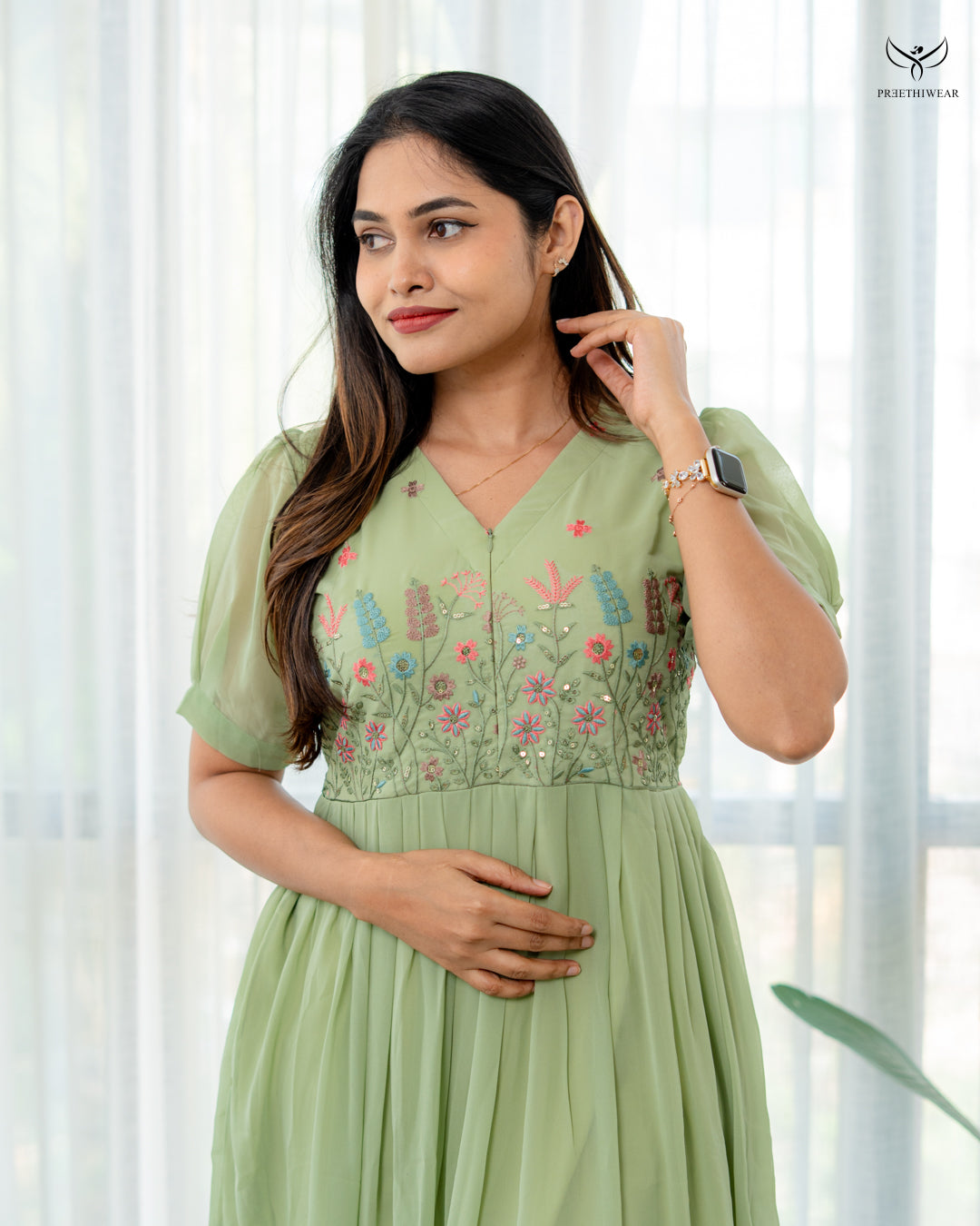 Viyara Maternity Dress with center Zip