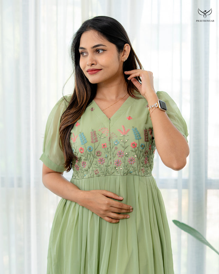 Viyara Maternity Dress with center Zip