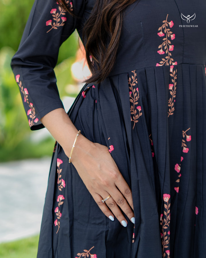 Sravanthi Maternity Dress with center Zip