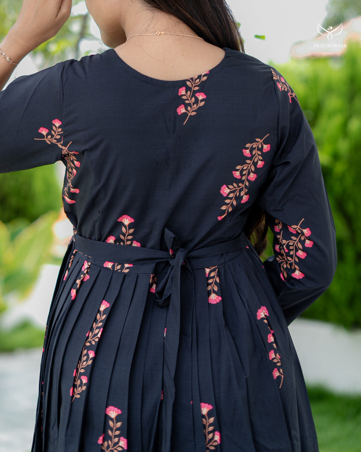 Sravanthi Maternity Dress with center Zip