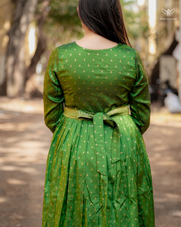 Rathna Maternity Dress with center Zip