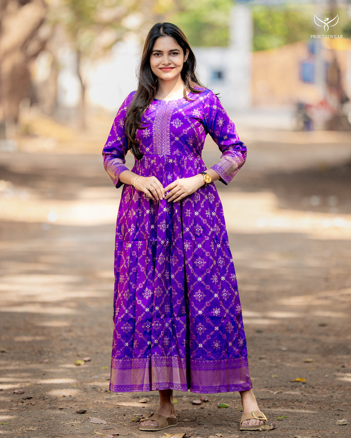 Rubiga Maternity Dress with center Zip