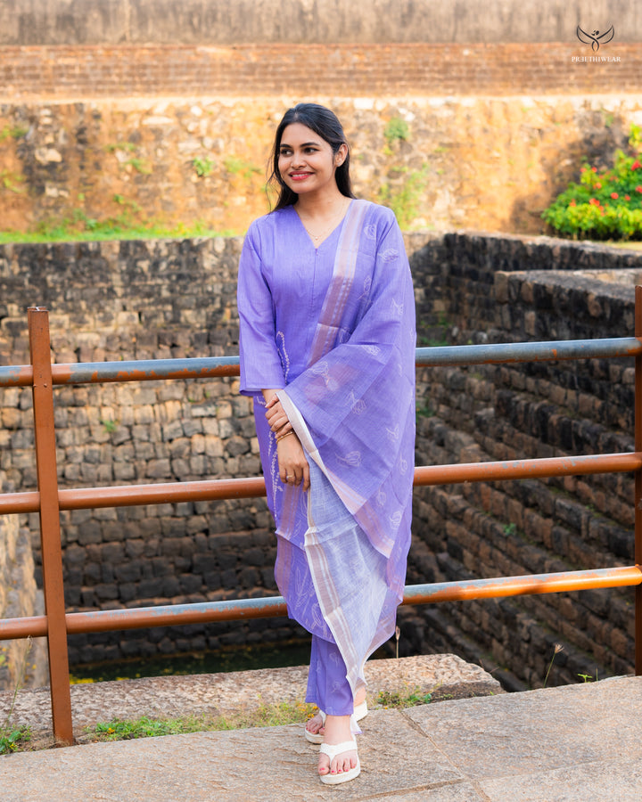 Suchitha1   Maternity Dress with center Zip