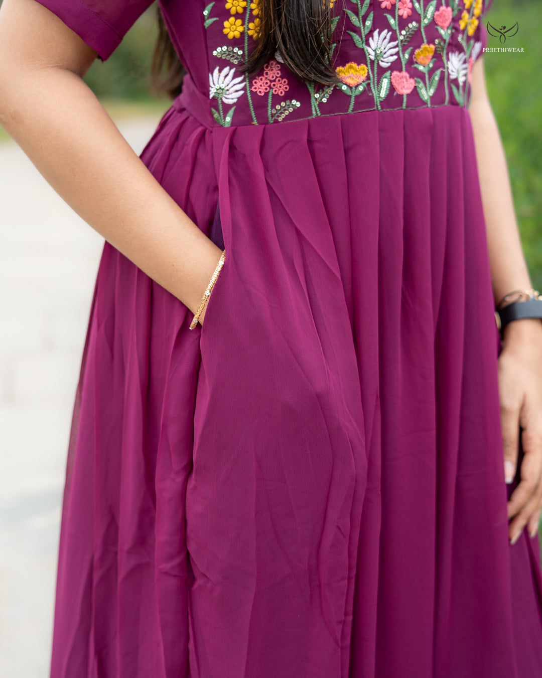 Jessy1  Maternity Dress with center Zip