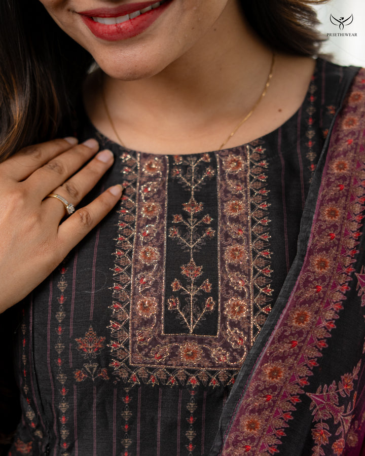 Aarathya1  Maternity Dress(PREORDER-NOV20)