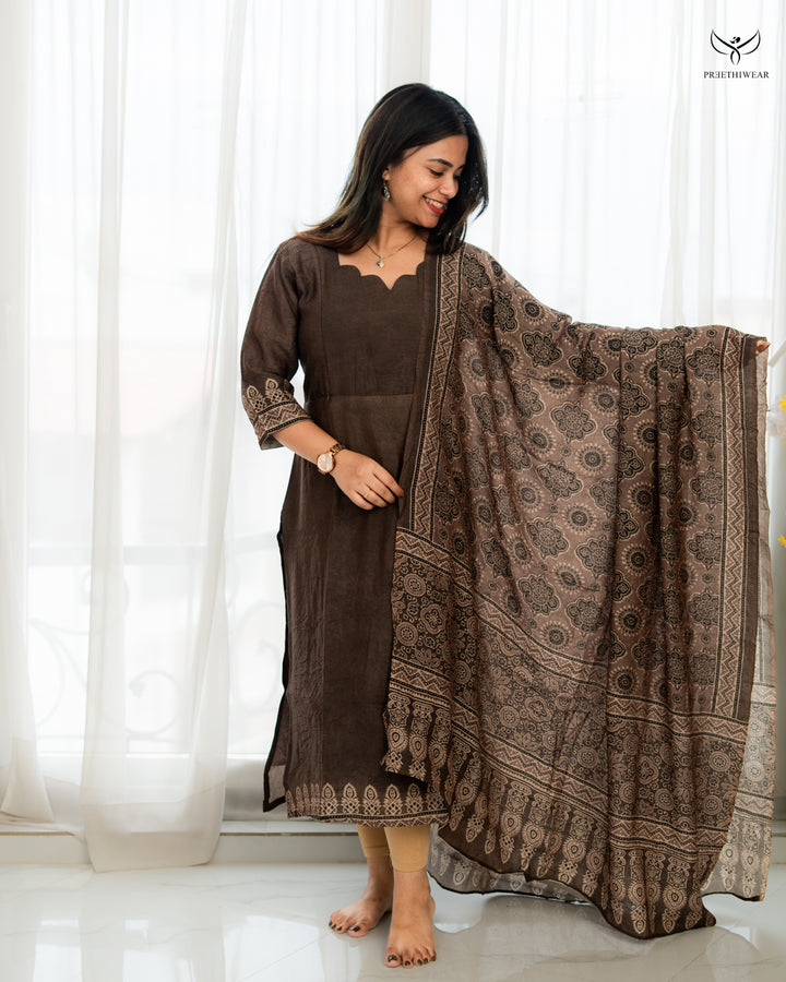 Vrushty Maternity Dress