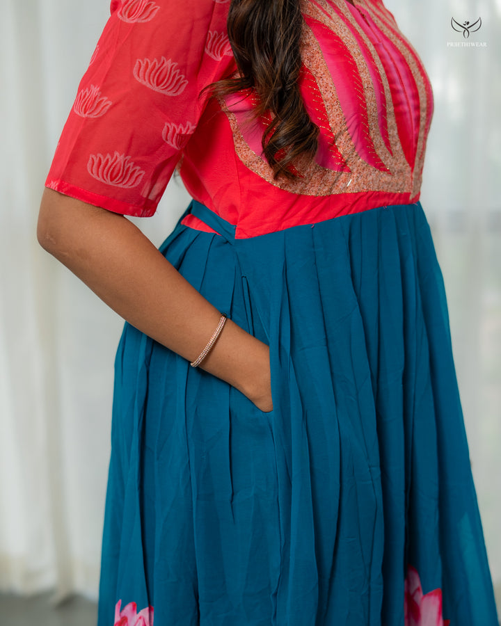Lalitha2 Maternity Dress with center Zip
