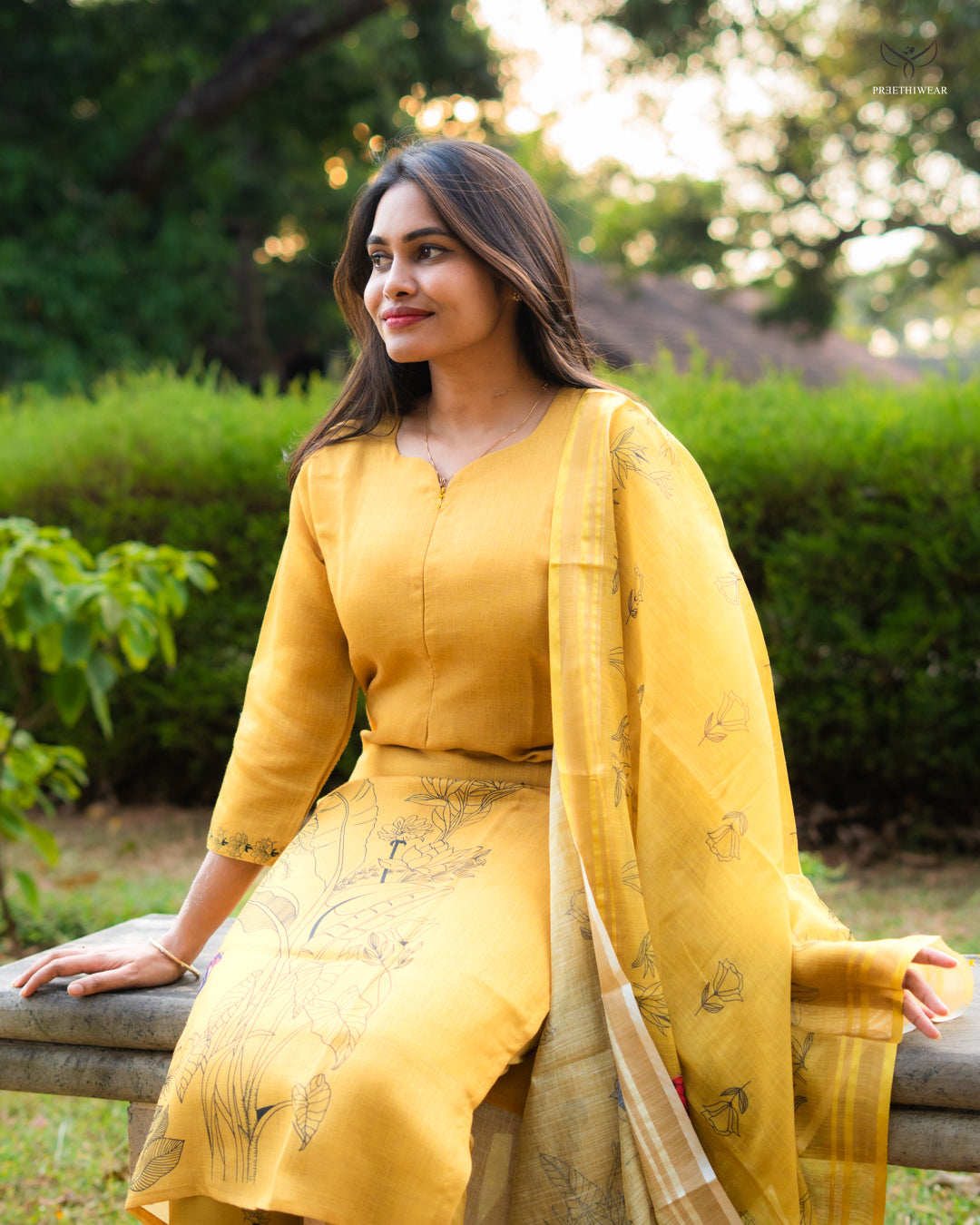 Jeeva1  Maternity Dress with center Zip