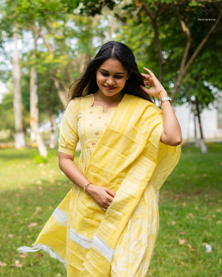 Ribhika  Maternity Dress (PREORDER-OCT28)
