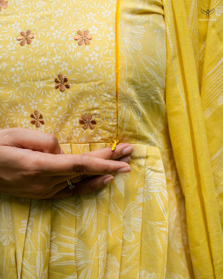 Ribhika  Maternity Dress (PREORDER-OCT28)