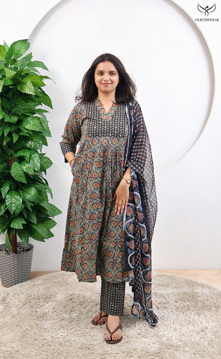 Kirtika Straight kurthi  (Non-maternity)