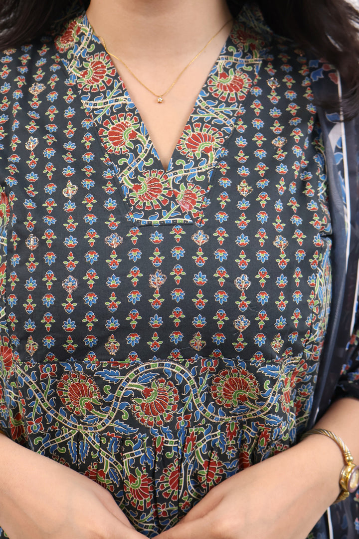 Kirtika Straight kurthi  (Non-maternity)