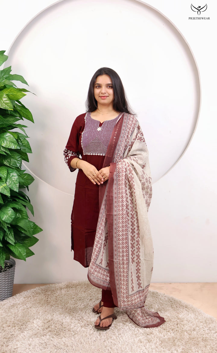 Dhaarani Straight kurthi  (Non-maternity)