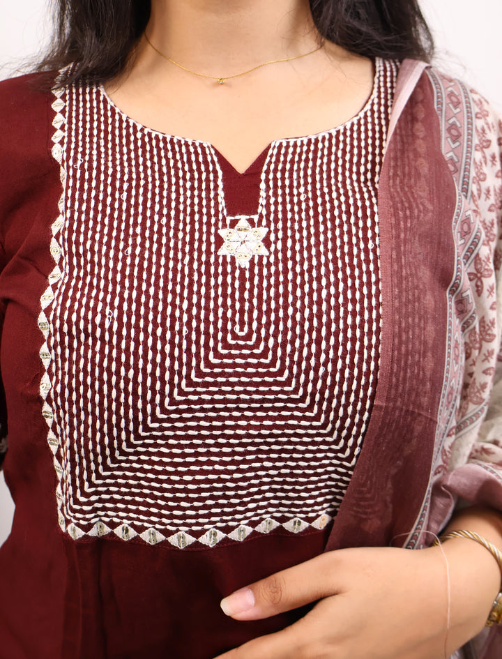 Dhaarani Straight kurthi  (Non-maternity)