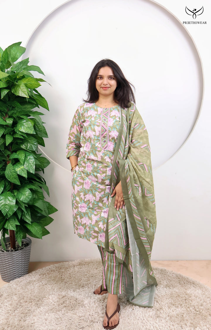 Amruta Straight kurthi  (Non-maternity)