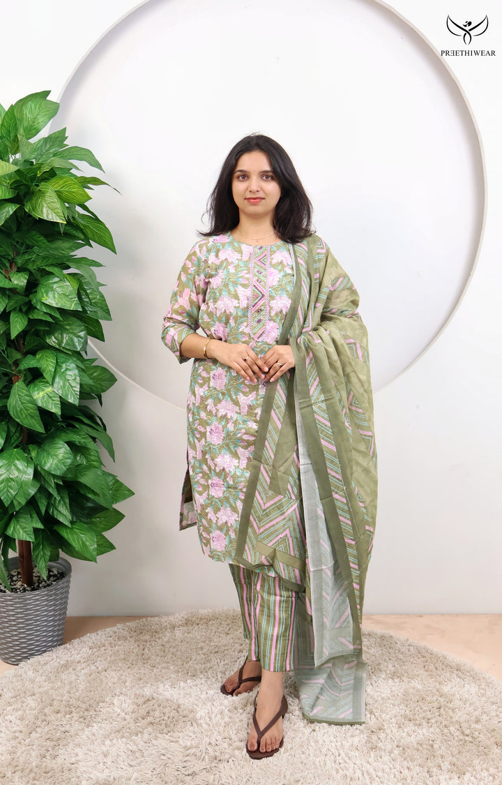 Amruta Straight kurthi  (Non-maternity)